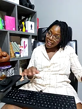 Shaniko89 Adlı Modelin Canlı XXX Sohbeti