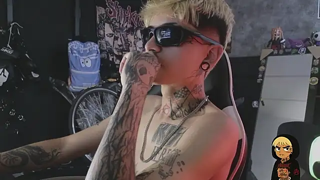 دردشة AcidMilo الجنسية المباشرة