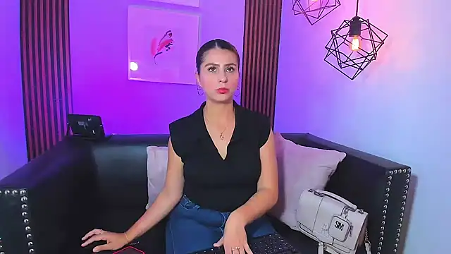 Nahiajhonson_ Live XXX-Chat