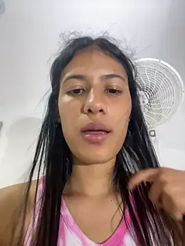 Valentinabaker: διαδικτυακό σόου στην κάμερα