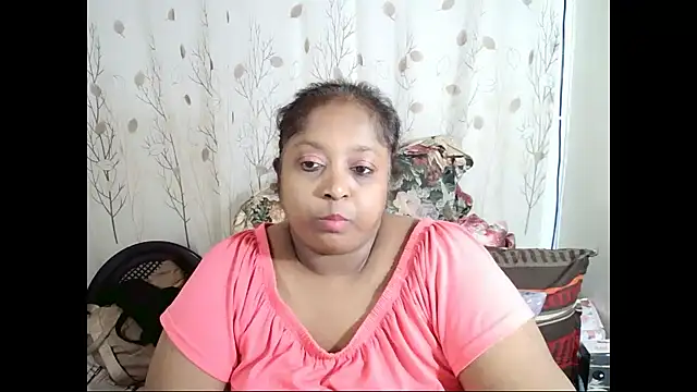 Indiantasha 现场XXX聊天