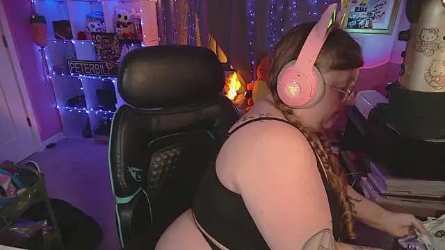 دردشة FatVeronica الجنسية المباشرة