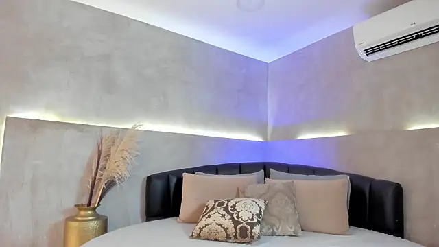 Imsarahx's Live XXX Chat