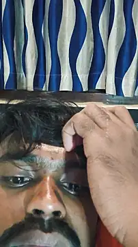 Mallu_BatMan: онлайн-секс-чат