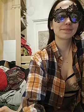 PearMaki Chat XXX in diretta