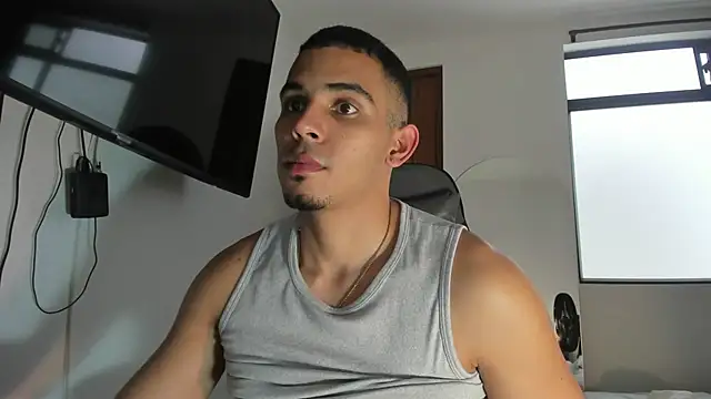 joss_111: онлайн-секс-чат