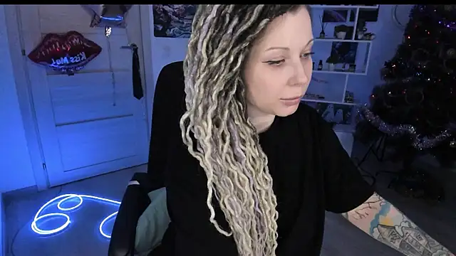 HoneySallyMoore live XXX chat