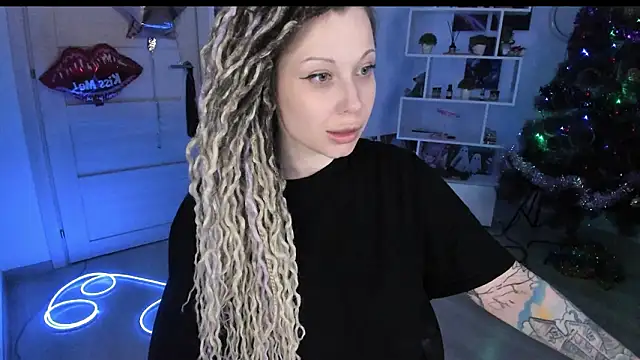 HoneySallyMoore live XXX chat