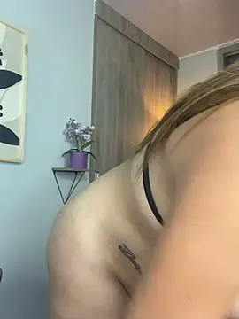 Vanesa_novvoa 现场XXX聊天