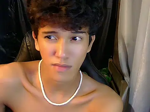 Chat XXX Live hugekenbigcock