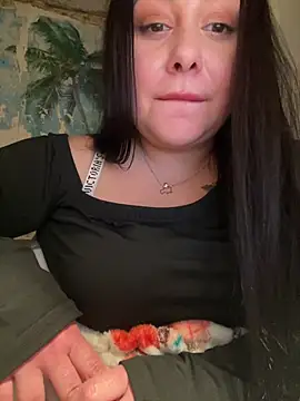 DaisyStreet live XXX chat