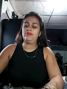 Latina_sexy1's Live XXX Chat