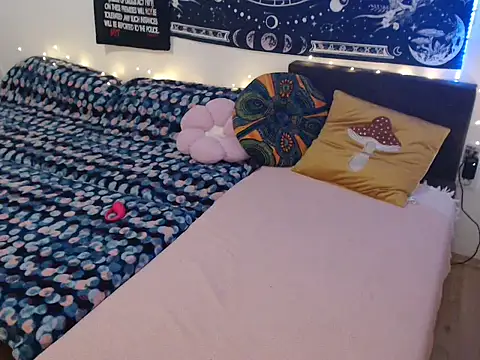 AlienforTwenty লাইভ XXX চ্যাট