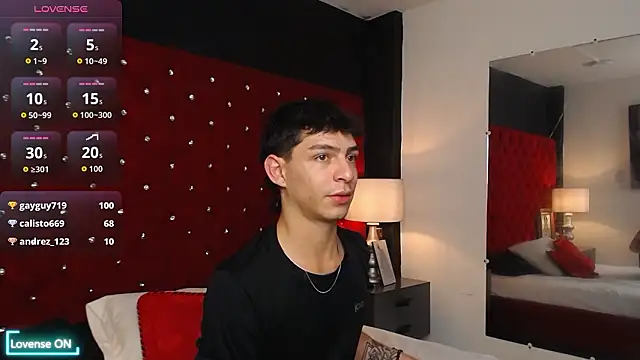 Chat +18 de Logan_Woods ao vivo