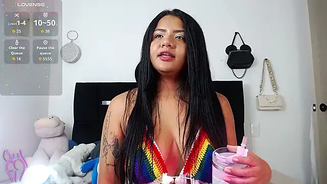 Chatroom XXX en direct de Camila_Torresss