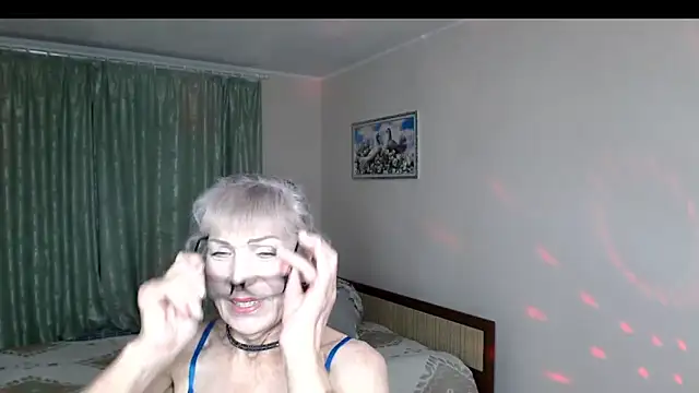 YaniSuns' Live XXX Chat