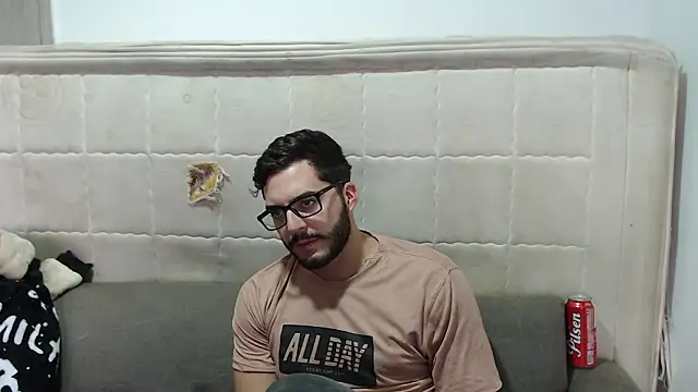 thomas_gun 现场XXX聊天