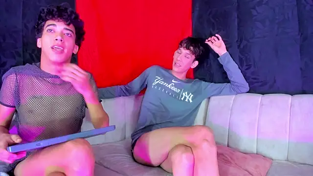 Pleasure_boys_hot Webcam-Show