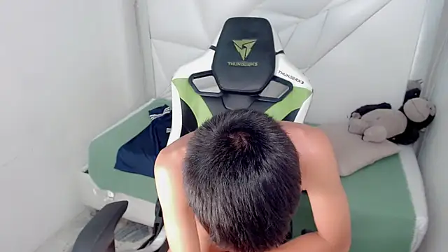 Chat +18 de Liarr_ ao vivo