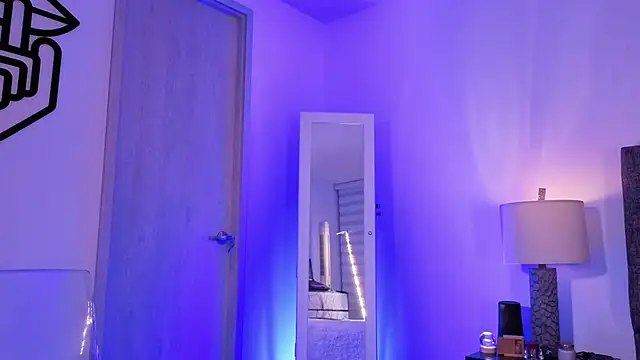 mandi4pole_'s Webcam Show