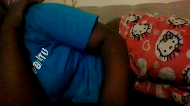 Ellen7412 Adlı Modelin Web Kamerası Şovu