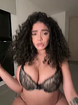 Show de Curlyierr na webcam