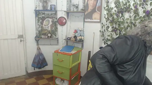 FunnyGrandma's Webcam Show