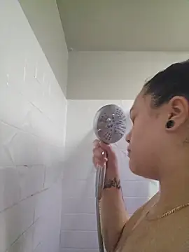 honeeyyy_pot's Webcam Show