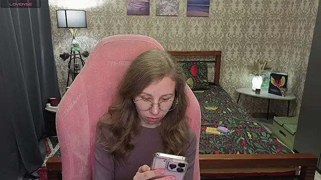 Lill_Mary Chat XXX in diretta