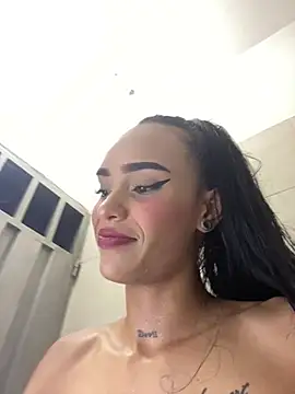 XXX chat uživo modela Exotic_girl666