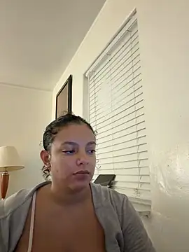 allybluee777: απευθείας συνομιλία ΧΧΧ