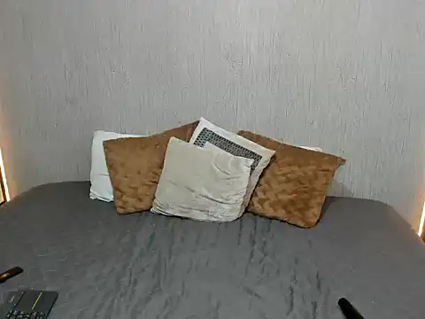 AnnieCLS: απευθείας συνομιλία ΧΧΧ