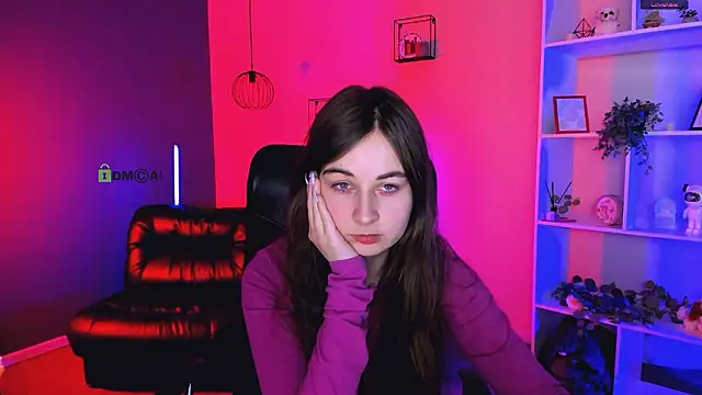 liana_kisses élő XXX-chatje