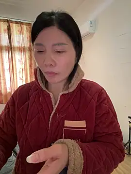 xiiuuff18: διαδικτυακό σόου στην κάμερα