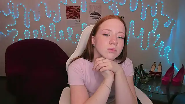 Katrysn Live XXX chat