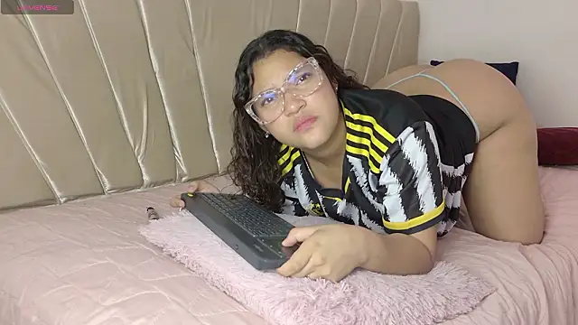 aly_n_sebas' Live XXX Chat