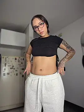 Isabella-Teen live XXX chat