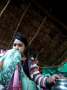 Hotty_raghni Webcam show