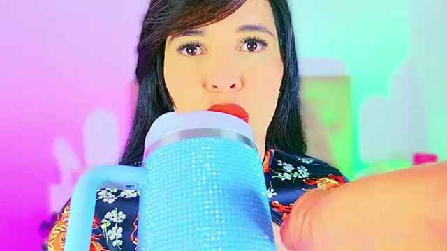 CharlootteEvans Adlı Modelin Canlı XXX Sohbeti