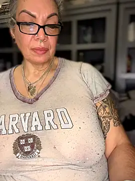 dieseldame1313 现场XXX聊天