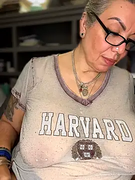 dieseldame1313 – Naživo XXX chat