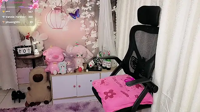 JENNIE-16 webkamerás műsora