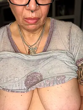 Онлайн чат XXX dieseldame1313