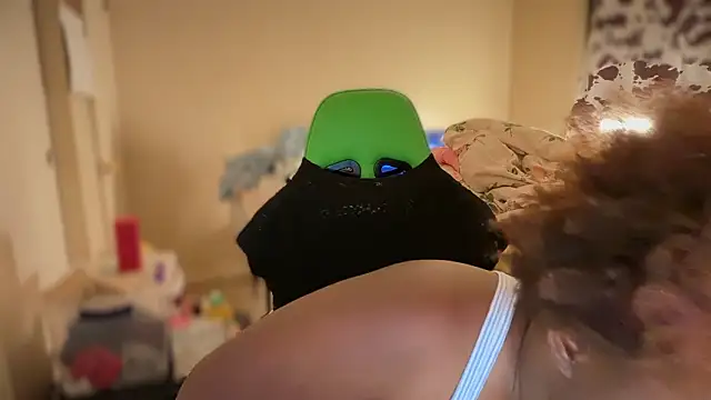 -Yagurlwest Live XXX Chat