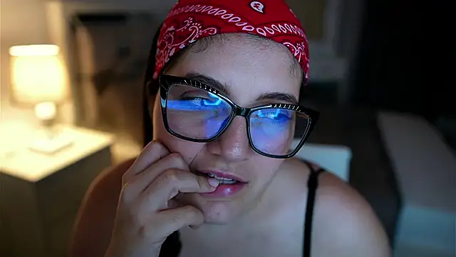 Camilaa_bueno Chat XXX in diretta