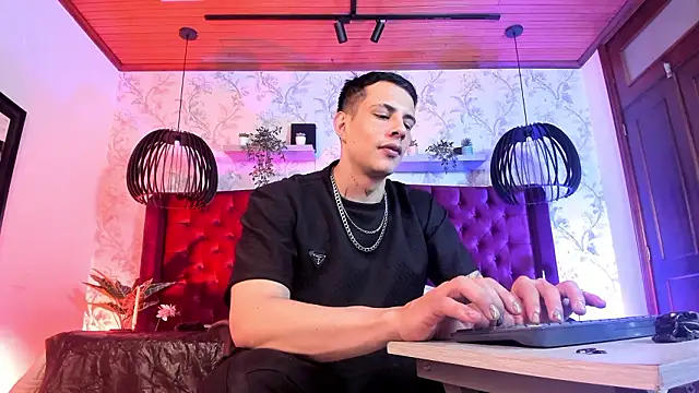 Chat +18 de Dustin_Sonne ao vivo