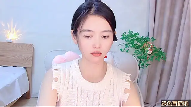 Coco-Sweetie Adlı Modelin Canlı XXX Sohbeti