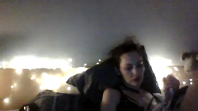 ShyGirlV Adlı Modelin Canlı XXX Sohbeti