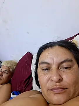 Horny-Mommy-Dirty: онлайн-секс-чат