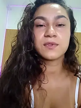 دردشة yummi__priv الجنسية المباشرة